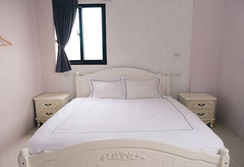 تختخواب و صبحانه Destination Inn