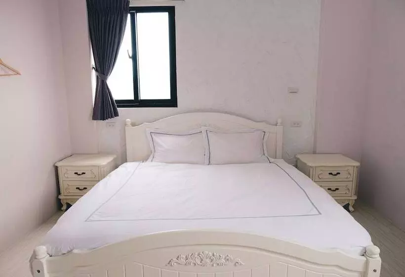 تختخواب و صبحانه Destination Inn