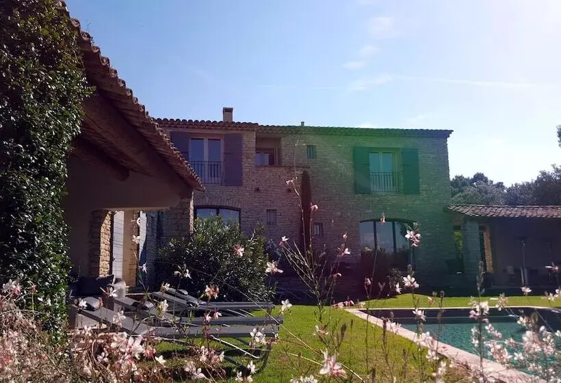 تختخواب و صبحانه Les Terrasses   Gordes