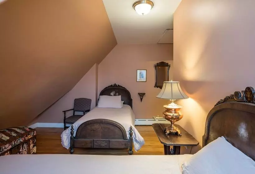تختخواب و صبحانه Perkins Inn