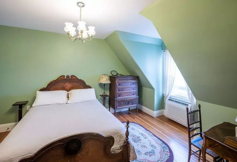 تختخواب و صبحانه Perkins Inn