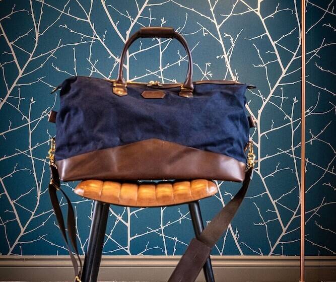 여관 The Cricketers