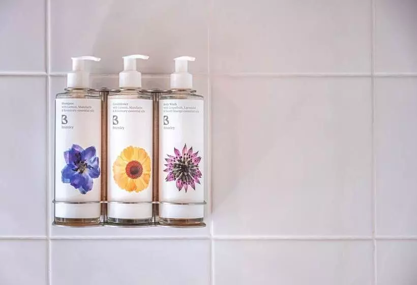 Hostelli The Cricketers