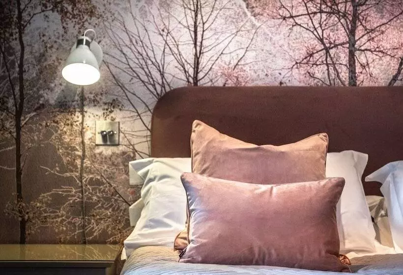 Hostelli The Cricketers