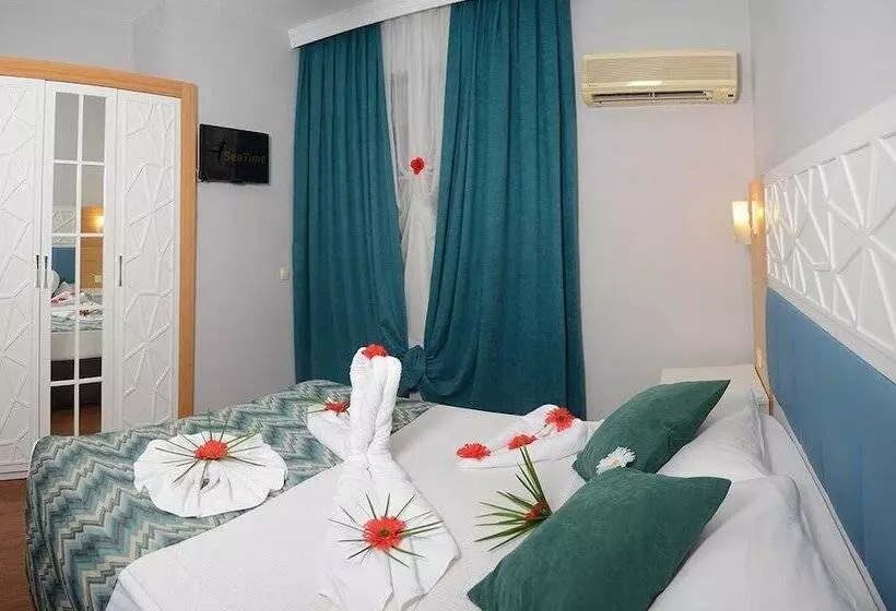 Hotelli Club Sea Time