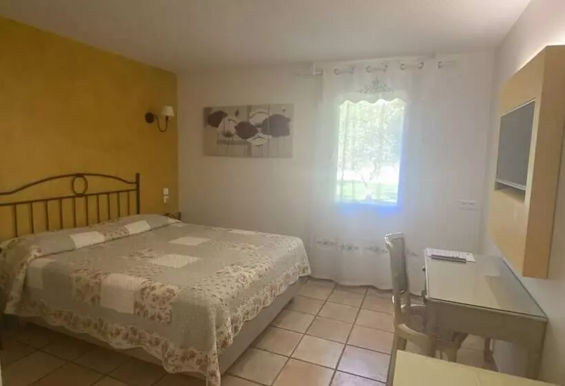 Hotelli Les Sables D Ocre & Spa