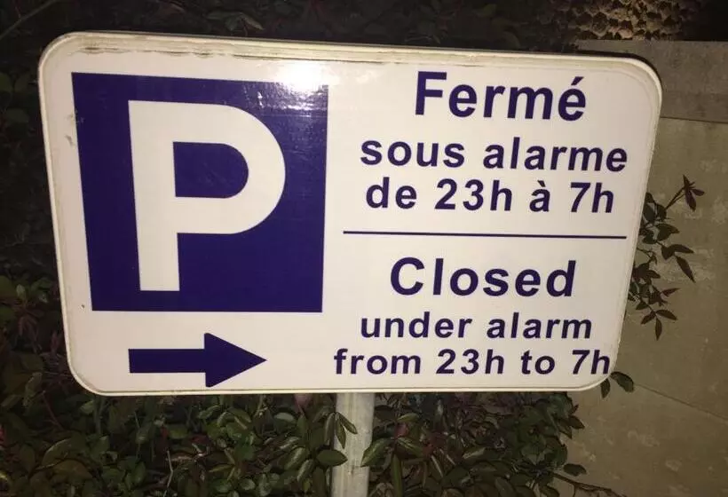 Hotelli Les Sables D Ocre & Spa