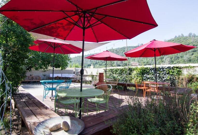 ホテル River Rock Inn