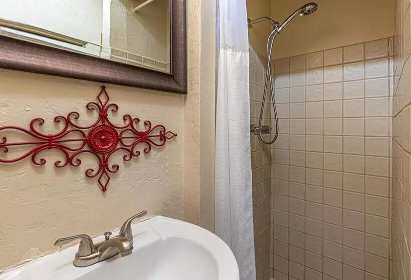 Hotelli River Rock Inn