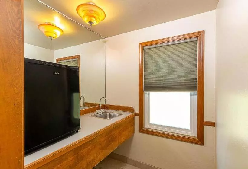 Hotelli River Rock Inn