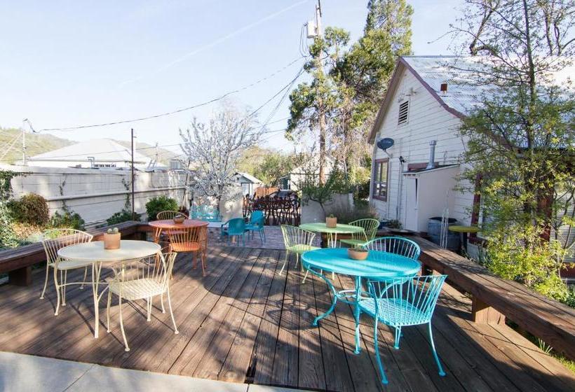 ホテル River Rock Inn