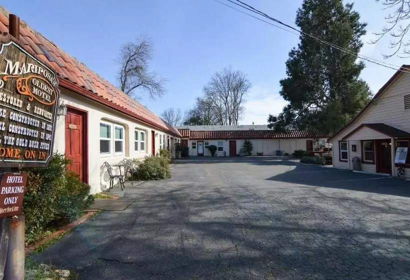 Hotelli River Rock Inn