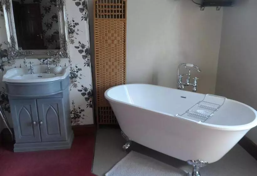 Midtown Farm Bed & Breakfast