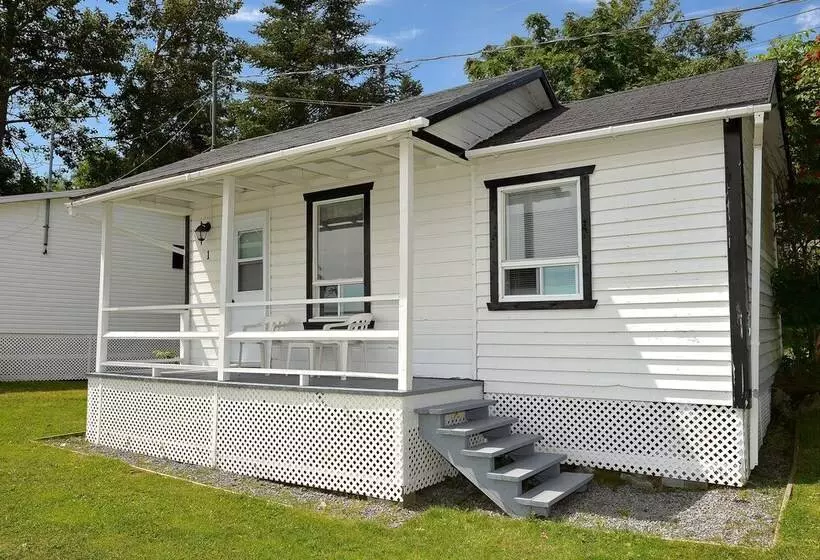 Motelli Auberge Sur Mer De Charlevoix