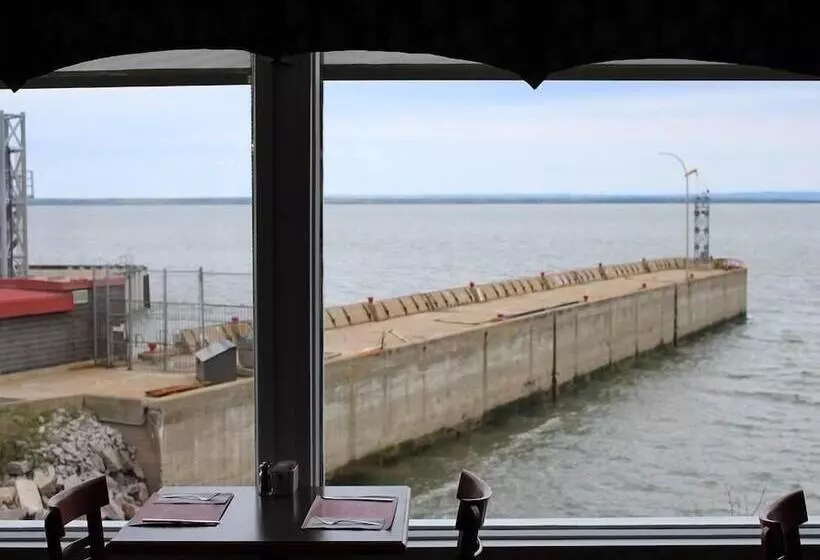 Motelli Auberge Sur Mer De Charlevoix