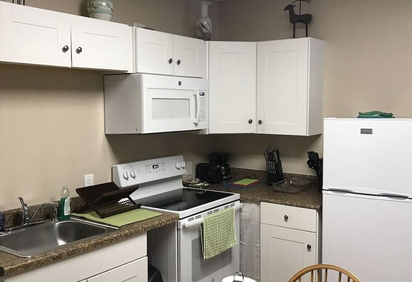 모텔 Northern Peaks Motor Inn