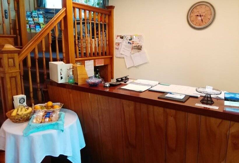 모텔 Northern Peaks Motor Inn