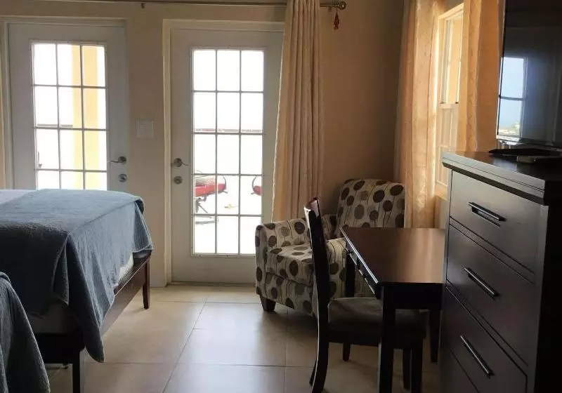 پانسیون Skyline Vista Villa