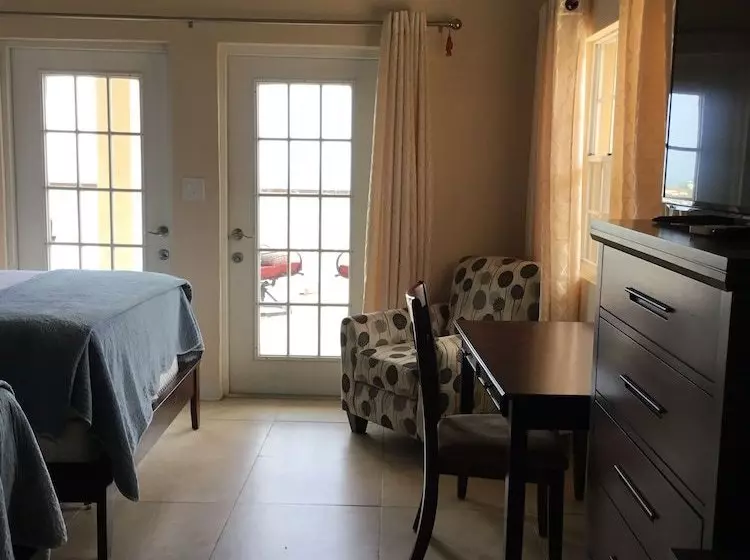 پانسیون Skyline Vista Villa