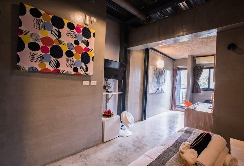 پانسیون Zozola