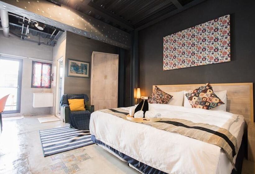 پانسیون Zozola