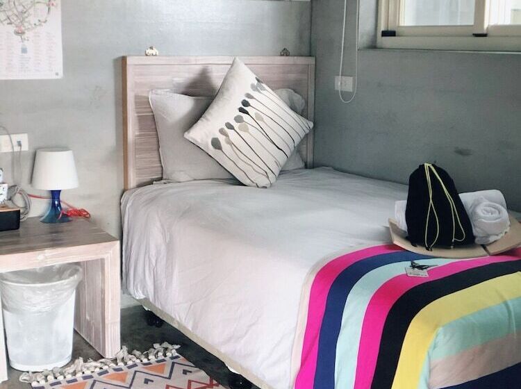 پانسیون Zozola