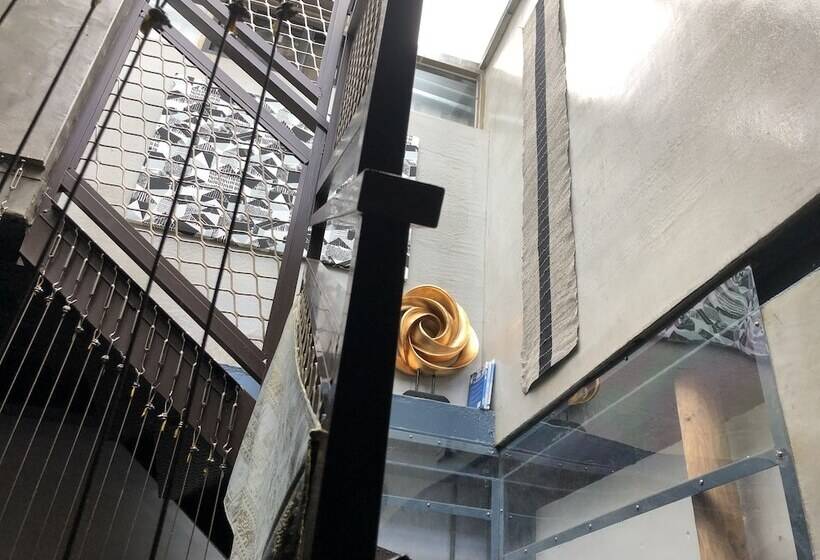 پانسیون Zozola