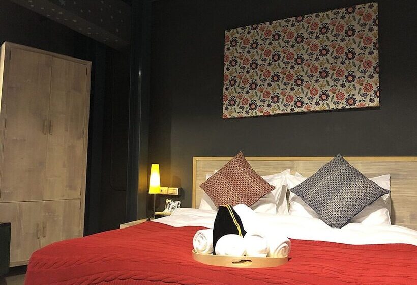 پانسیون Zozola