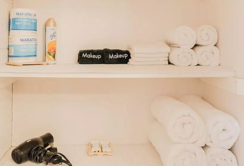 1 Or 3 Bedroom Apartment With Full Kitchen