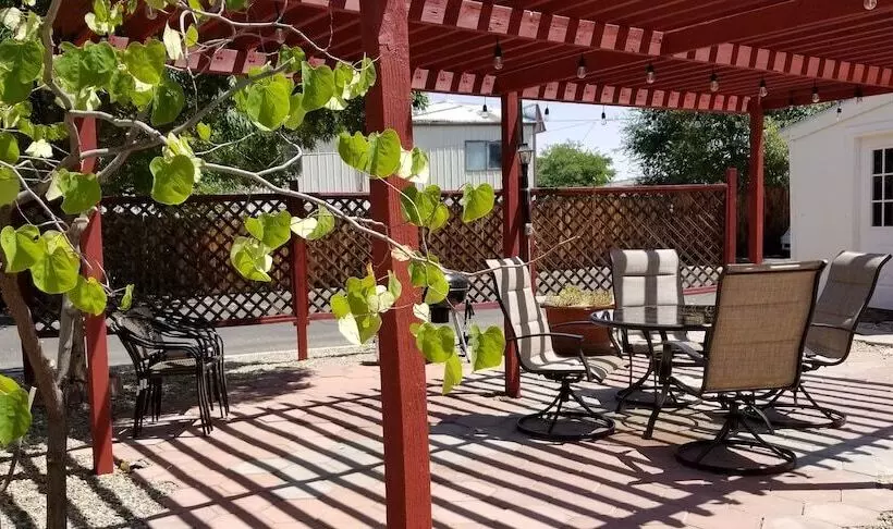 1 Or 3 Bedroom Apartment With Full Kitchen