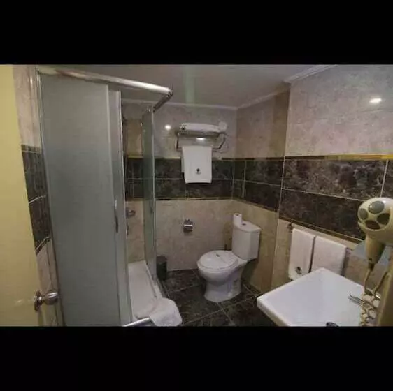 Aykut Palace Otel