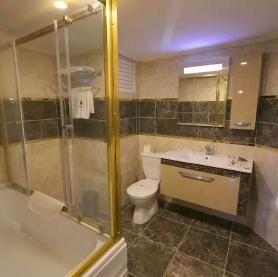 Aykut Palace Otel