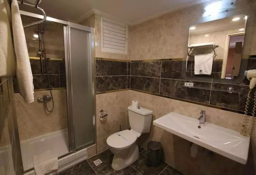 Aykut Palace Otel