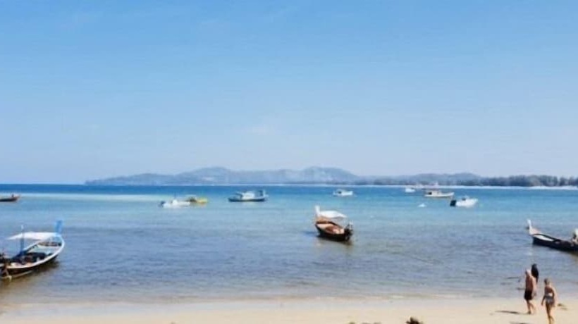 Beachfront Phuket Seaview Suites