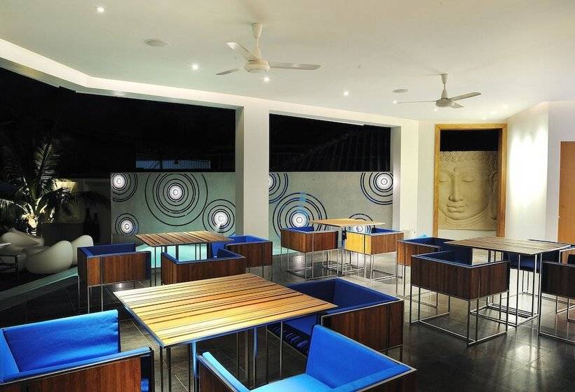 Beachfront Phuket Seaview Suites