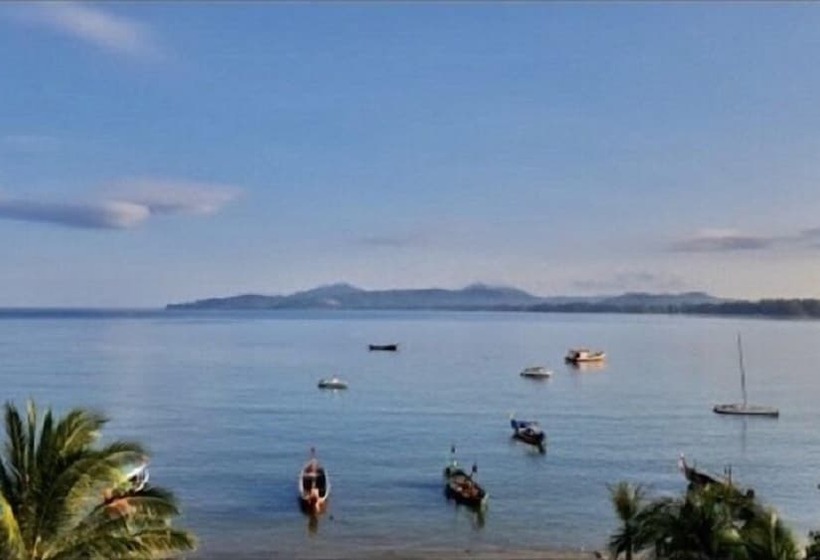 Beachfront Phuket Seaview Suites