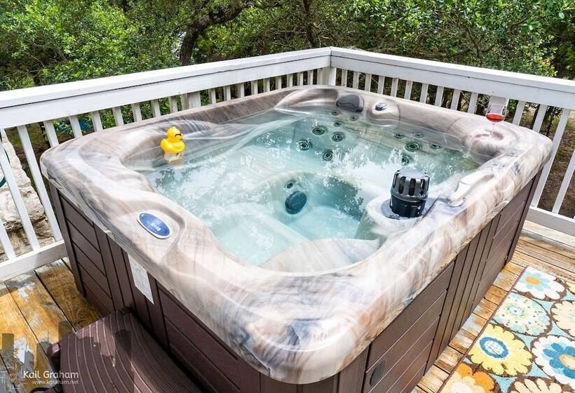 민박 Equinox Inn At Canyon Lake