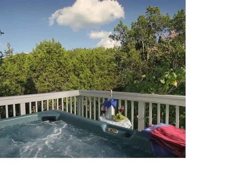 민박 Equinox Inn At Canyon Lake