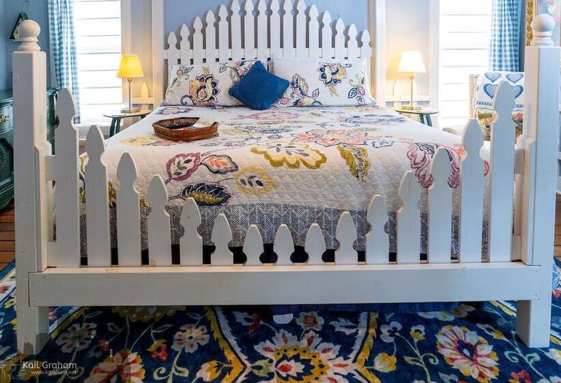 민박 Equinox Inn At Canyon Lake