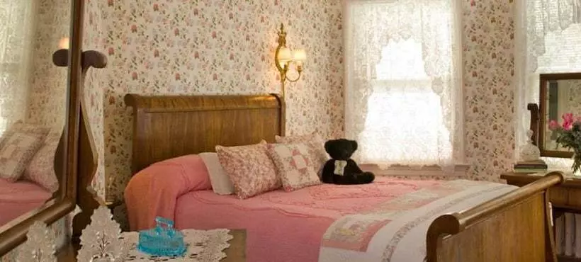 Bed & Breakfast Main Street Manor