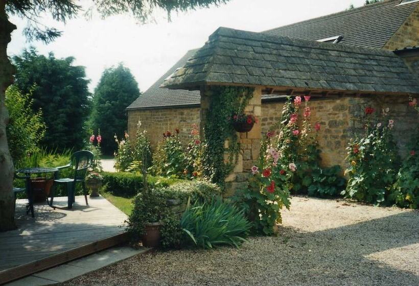 Holly House Bed & Breakfast