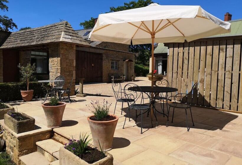 Holly House Bed & Breakfast