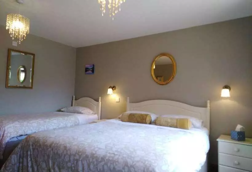 Holly House Bed & Breakfast