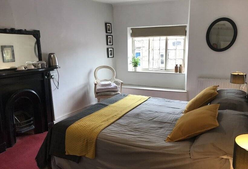 مسافرخانه The Drewe Arms