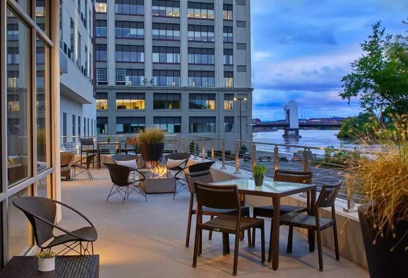 Hotelli Courtyard By Marriott Albany Troy/waterfront