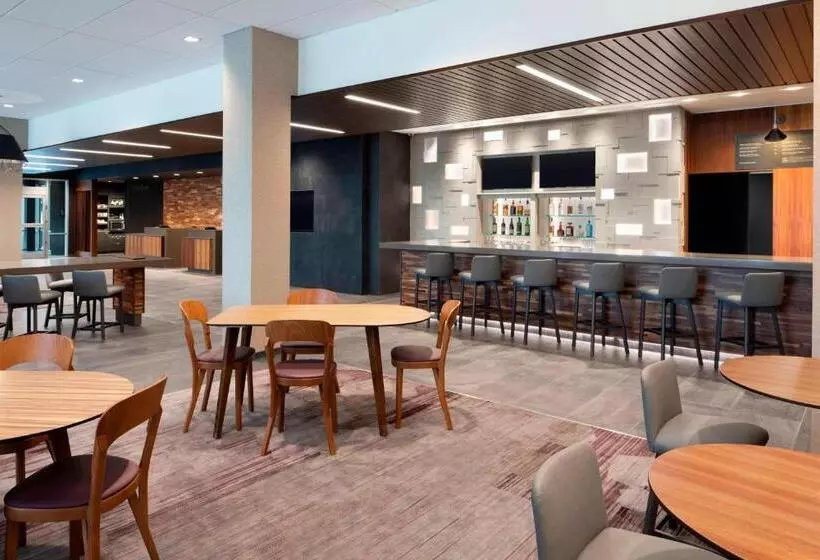 Hotelli Courtyard By Marriott Albany Troy/waterfront