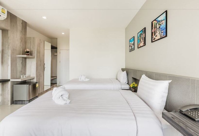 Отель Evergreen Suite