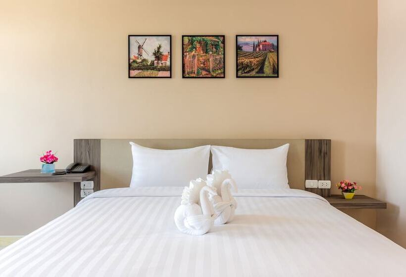 Отель Evergreen Suite