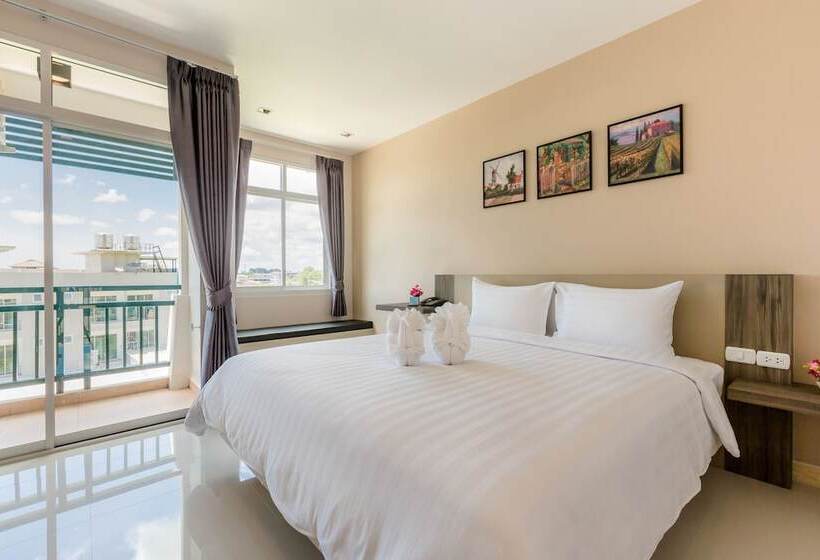 Отель Evergreen Suite