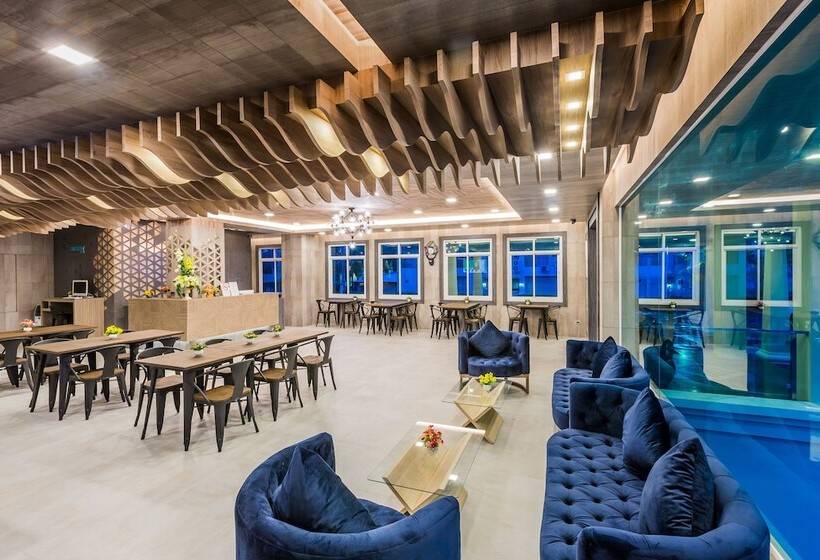 Отель Evergreen Suite